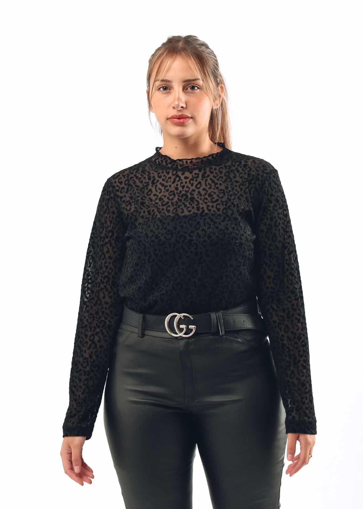1568 Remera de tull