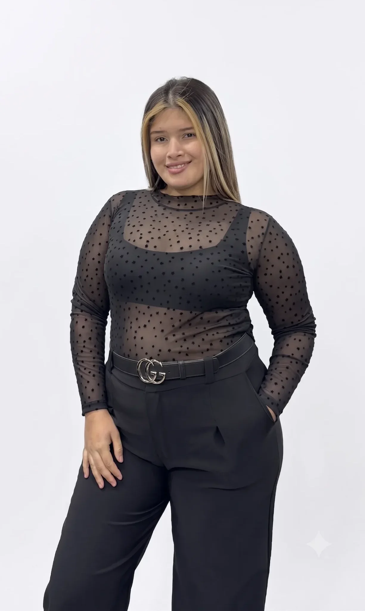 1568 Remera de tull