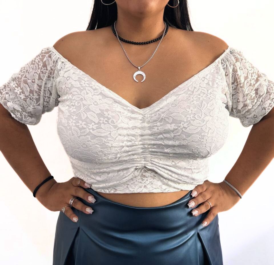 1502 REMERA DE ENCAJE