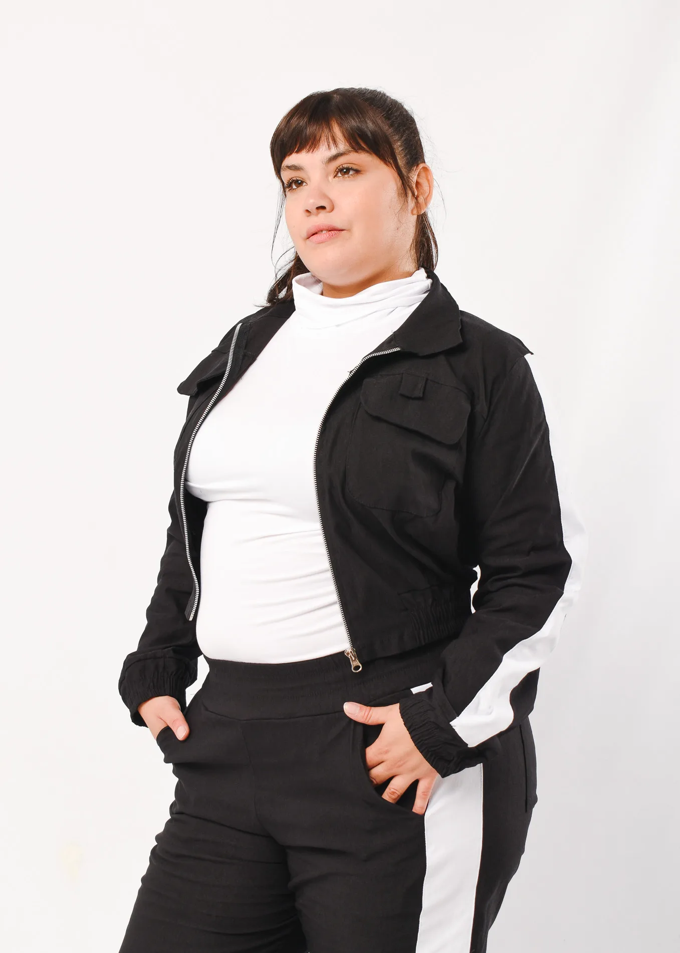 Alternative view of 12515 Conjunto de Bengalina con Frisa